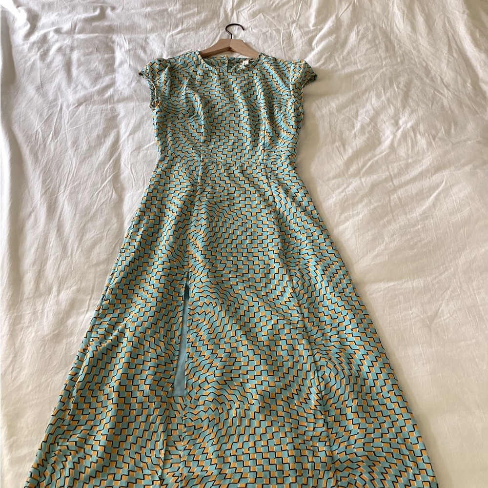 Mediterranean backless dress